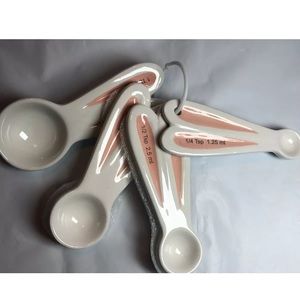 2021 Ceramic Easter Bunny Measuring Spoons Target Bullseye’s Playground Tsp Tbsp